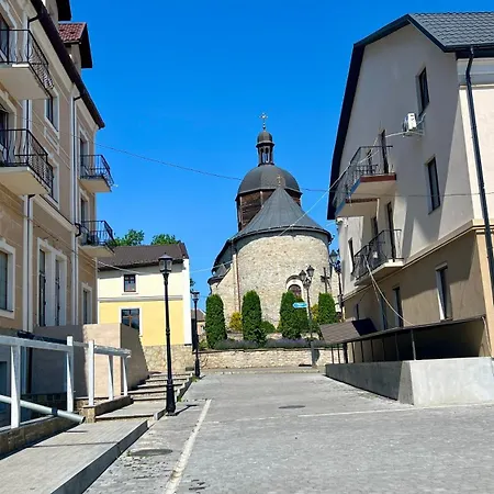 Стильні Та Просторі Апартаменти «D.І.М.» Каменец-Подольский Номер фото
