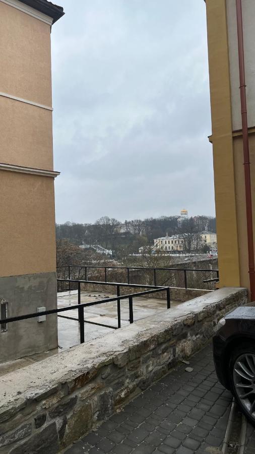 Apartment стильні та просторі «d.і.м.» Kamianets-Podilskyi