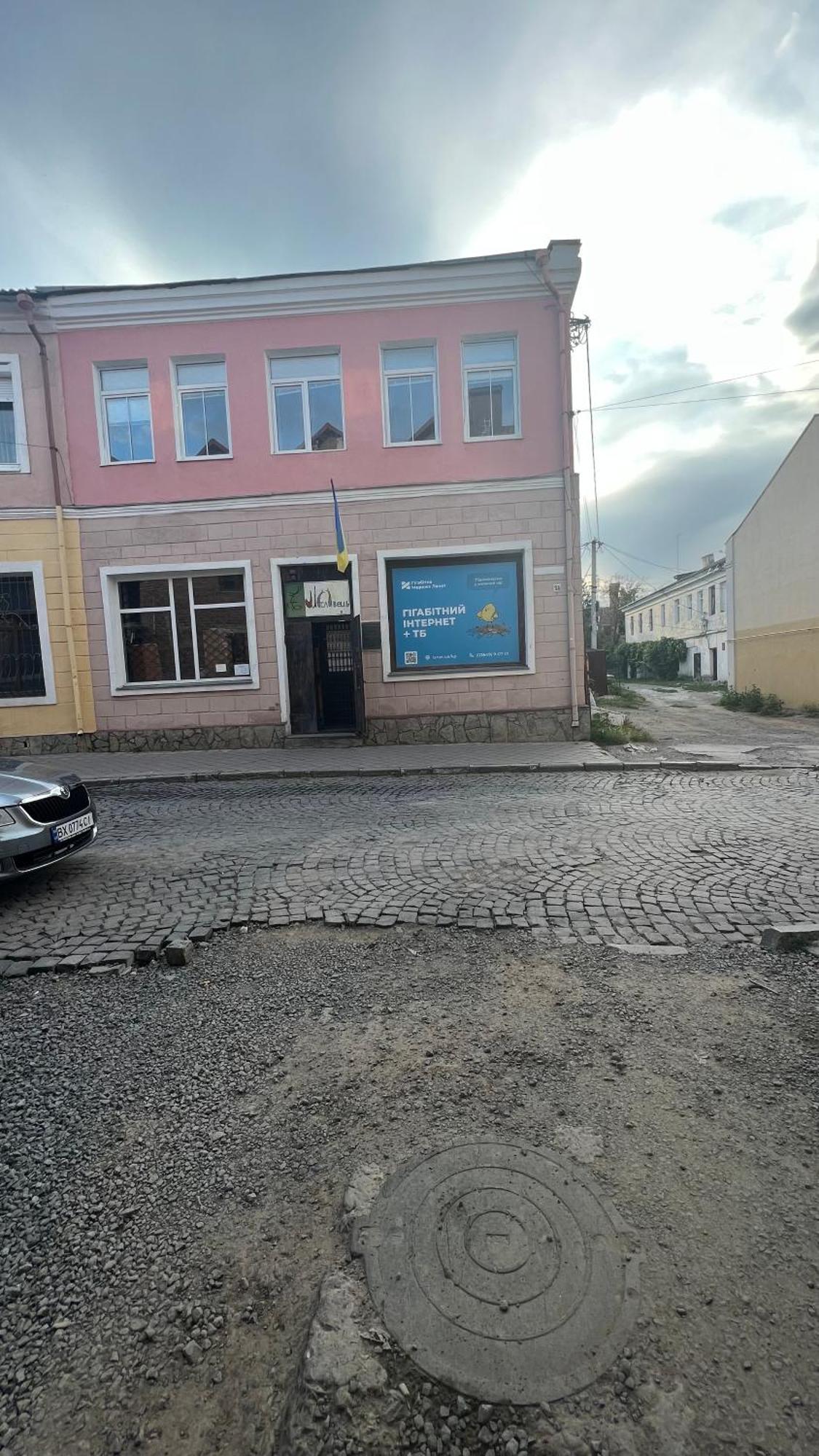 стильні та просторі «d.і.м.» Kamianets-Podilskyi