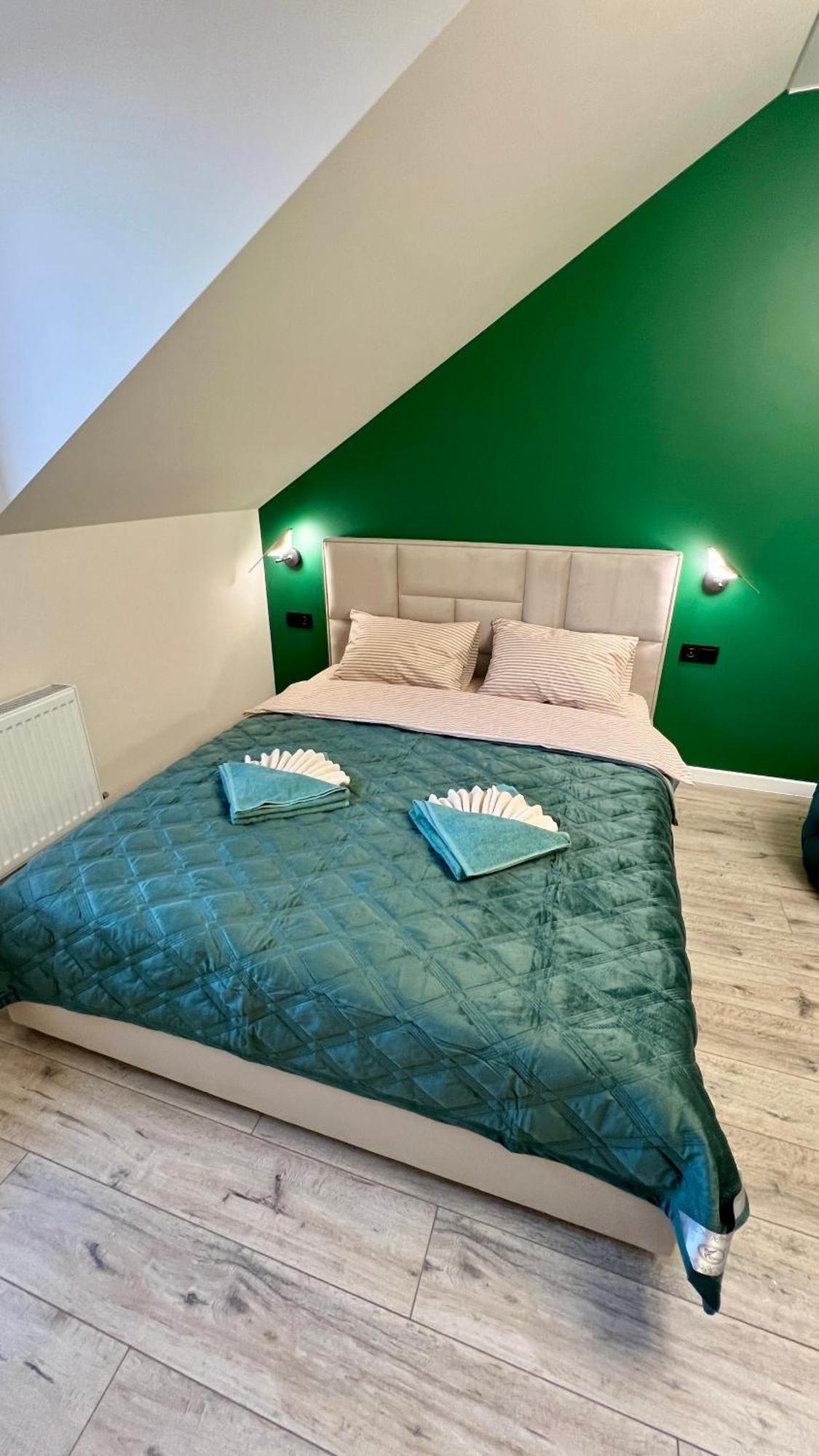 Apartment стильні та просторі «d.і.м.» Kamianets-Podilskyi